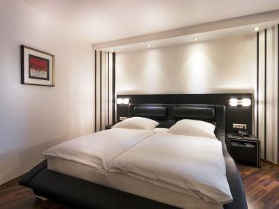 Hotel Turmhotel Rhein-main